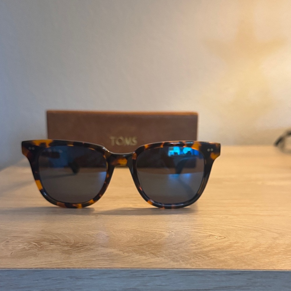 TOMS Memphis Brown Tortoise Polarized Sunglasses